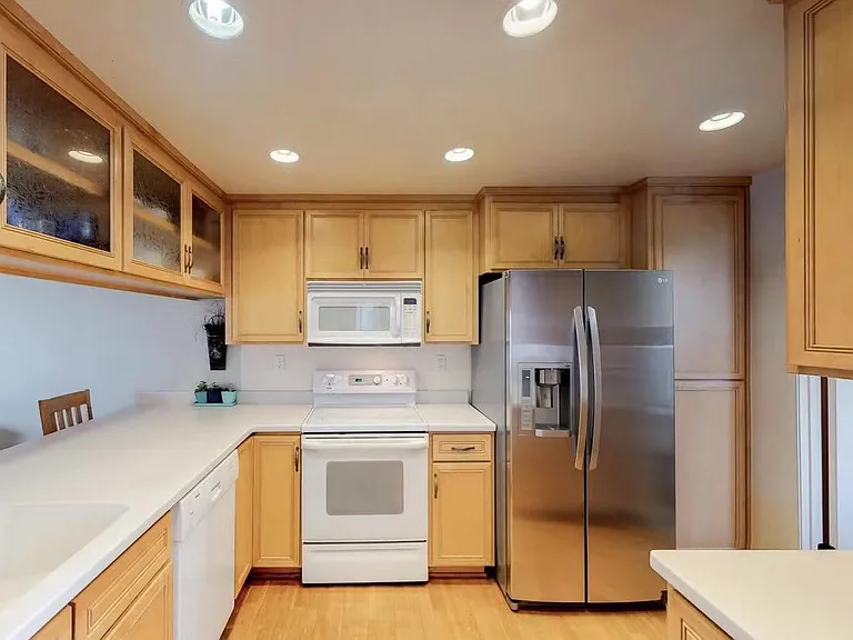 3401 Bermuda Ave #16 — Photo 5