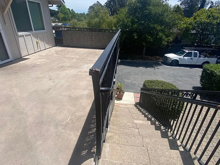 107-119 Peoples Ln — Photo 2