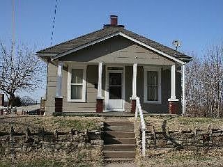 3rd image of 3052 Silver Ave