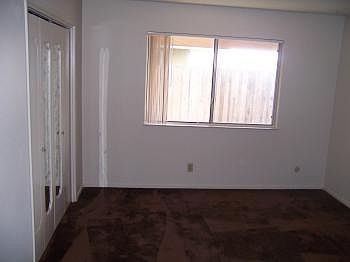 3rd image of 3035 N Pleasant Ave