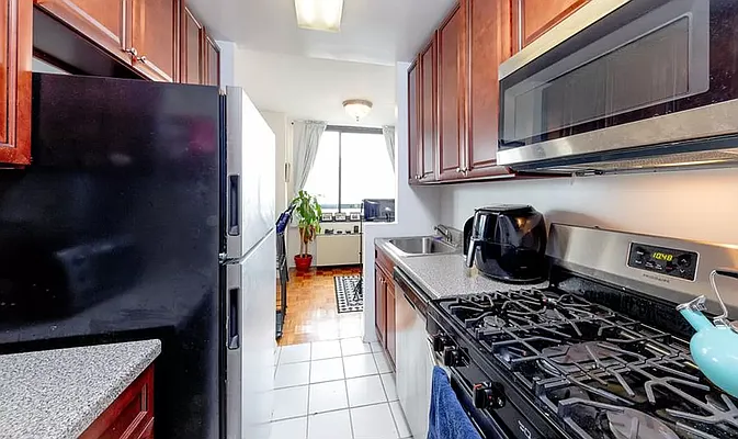 Rented by Douglas Elliman | media 5