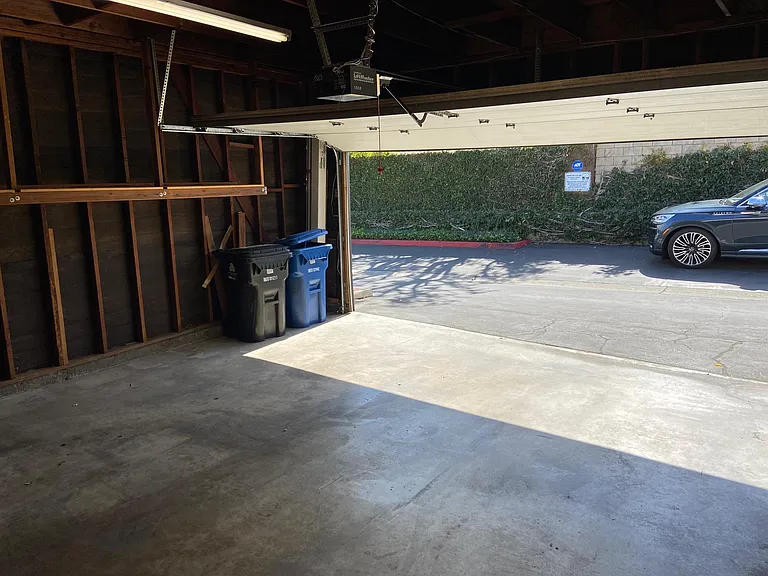 1300 Stonewood Ct — Photo 17