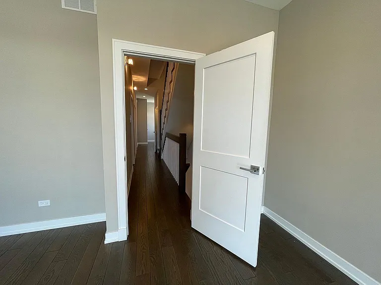 458 N Noble St #3W — Photo 18