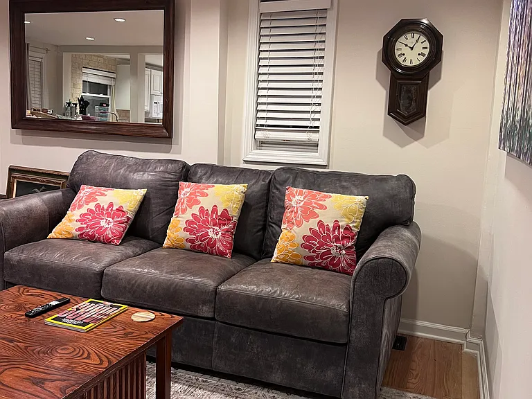 575 Elmwood Dr NE — Photo 9