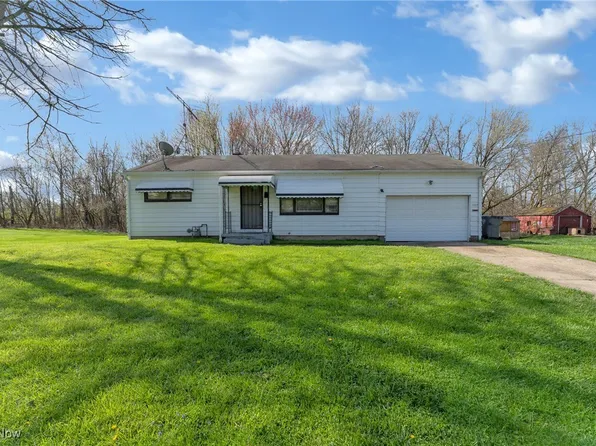 1027 Burlington St, Youngstown, OH 44510