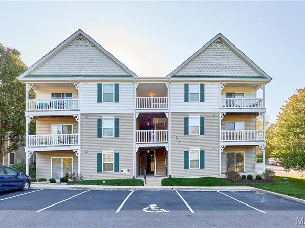 1149 Arbor Creek Dr APT 1A, Saint Louis, MO 63122
