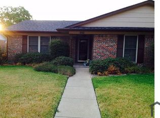 1413 Woodlawn Pkwy, Mesquite, TX 75149