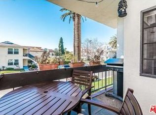 4450 Kensington Rd APT 2, Los Angeles, CA 90066