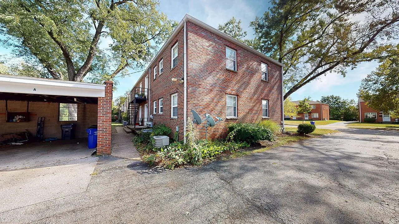 2 bed, 5376 sqft, $1,450 — Photo 1