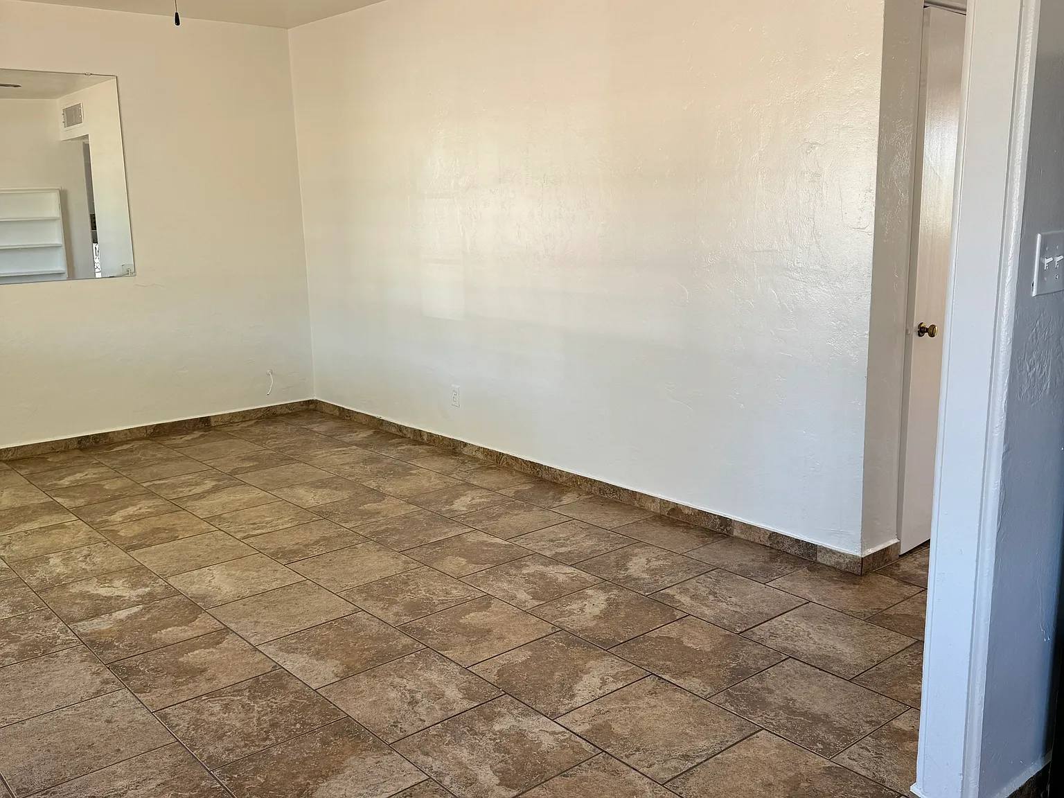 3 bed, 1310 sqft, $1,850 — Photo 4