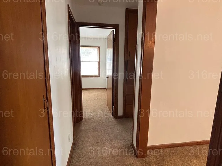 1144 Skelly St — Photo 15