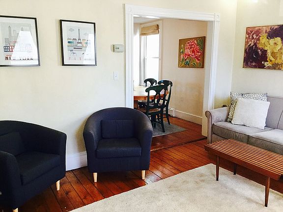 3rd image of 20 Carey St