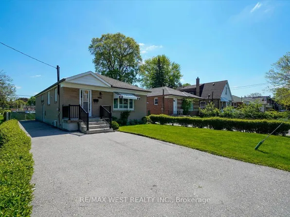 1135 Islington Ave, Toronto, ON M8Z 4S3