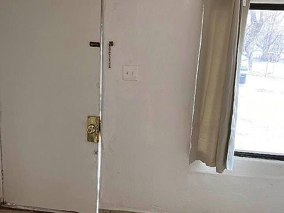 4th image of 614-608 Ouray Apts