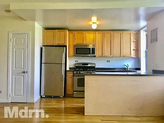 Rented by Mdrn Residential | media 10