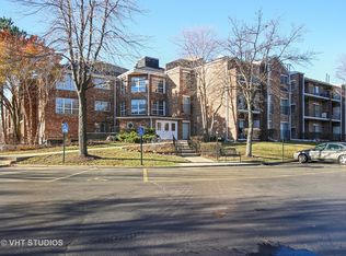 540 Biesterfield Rd #B115, Elk Grove Village, IL 60007