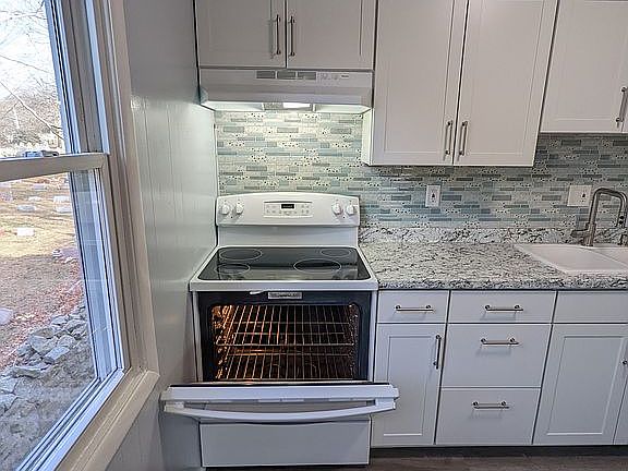 Glass top Oven and Vent