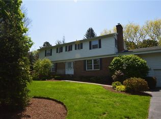 5183 Winterton Dr, Fayetteville, NY 13066