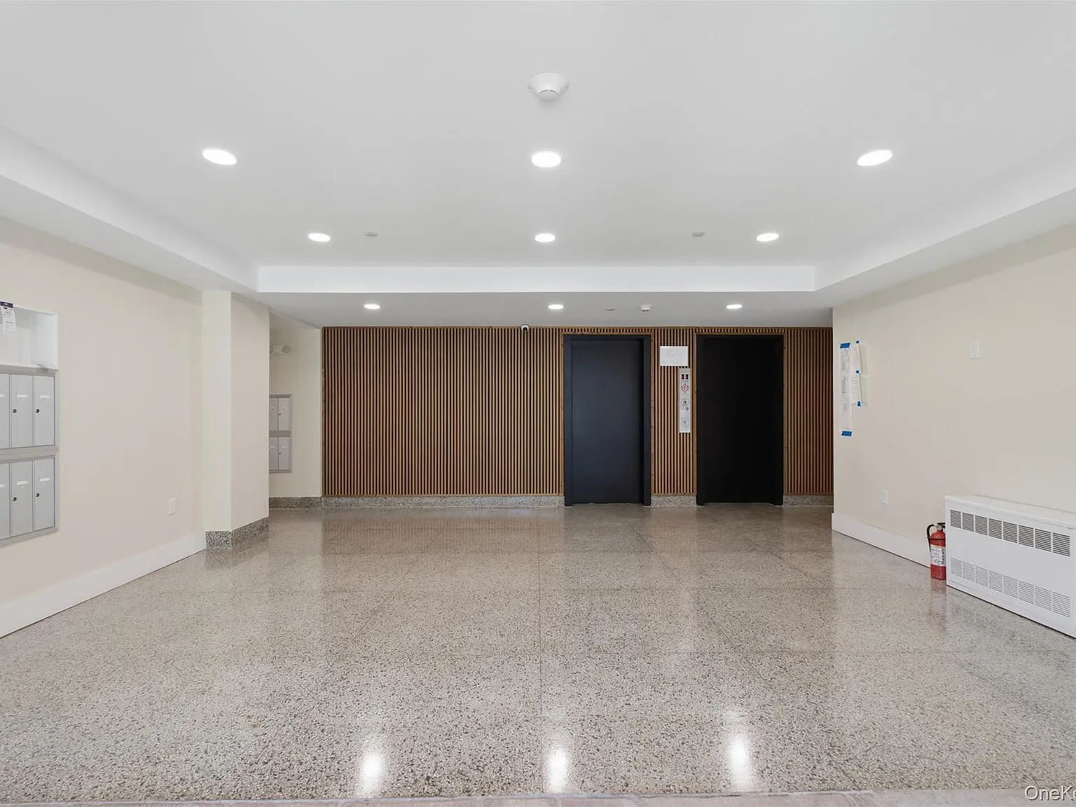1 bed, 1.0 bath, 750 sqft, $2,500 — Photo 2