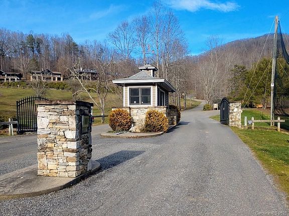 4th image of 1 Carriage Ln Lot 1