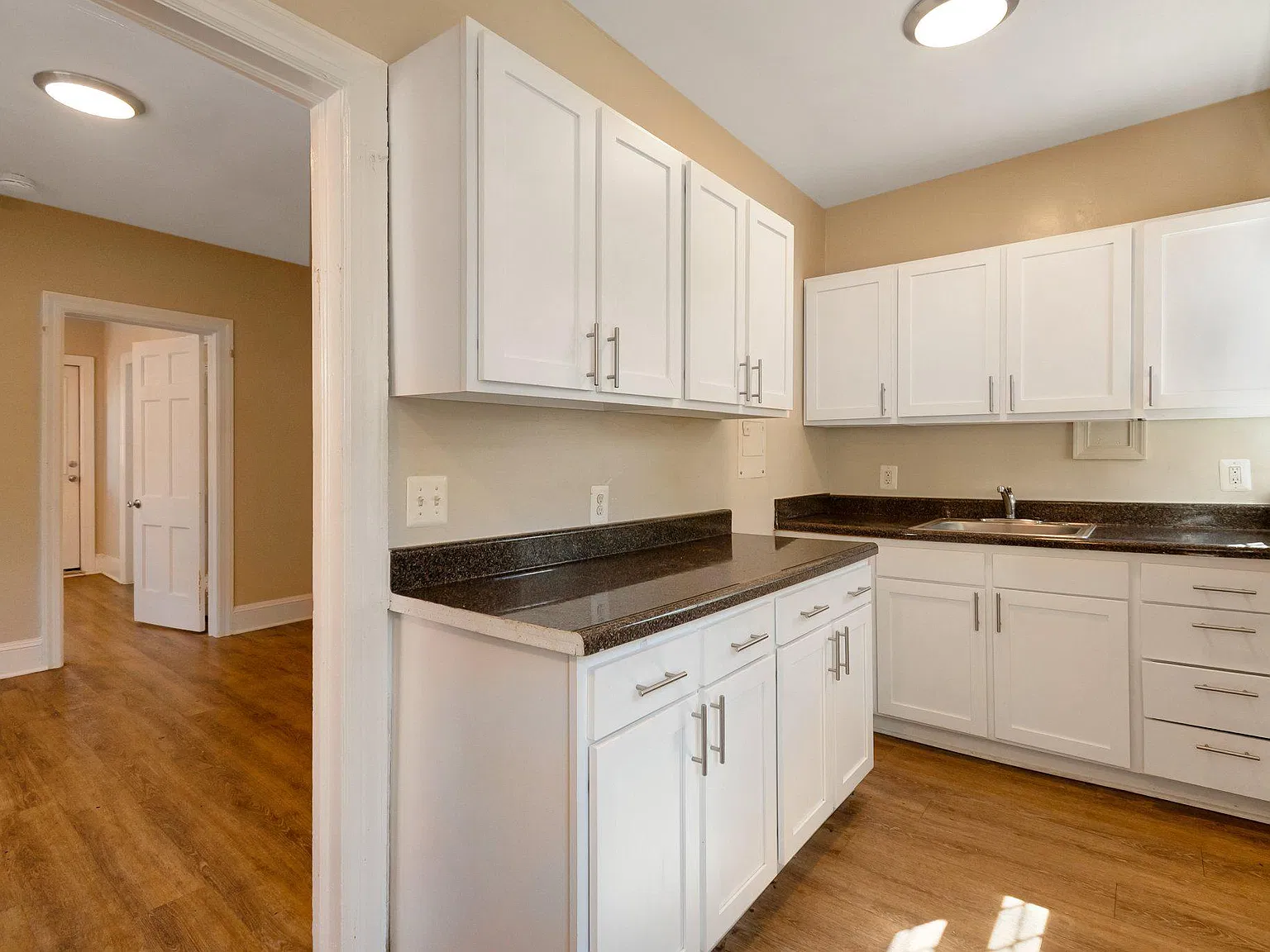 1 bed, $1,600 — Photo 2
