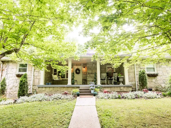 1217 Hitt Ln, Goodlettsville, TN 37072