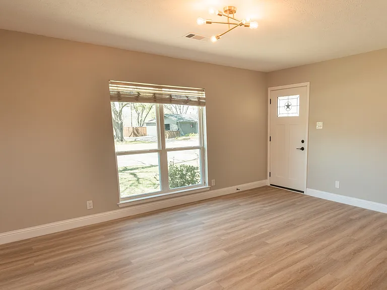 602 N Morris St #B — Photo 11