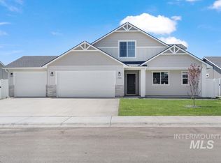 1355 Crescent St, Weiser, ID 83672