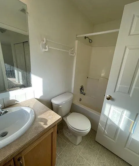 2852 SW Juniper Ave #2852 — Photo 11