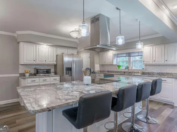 326 Ryan Dr, Auburn, GA 30011