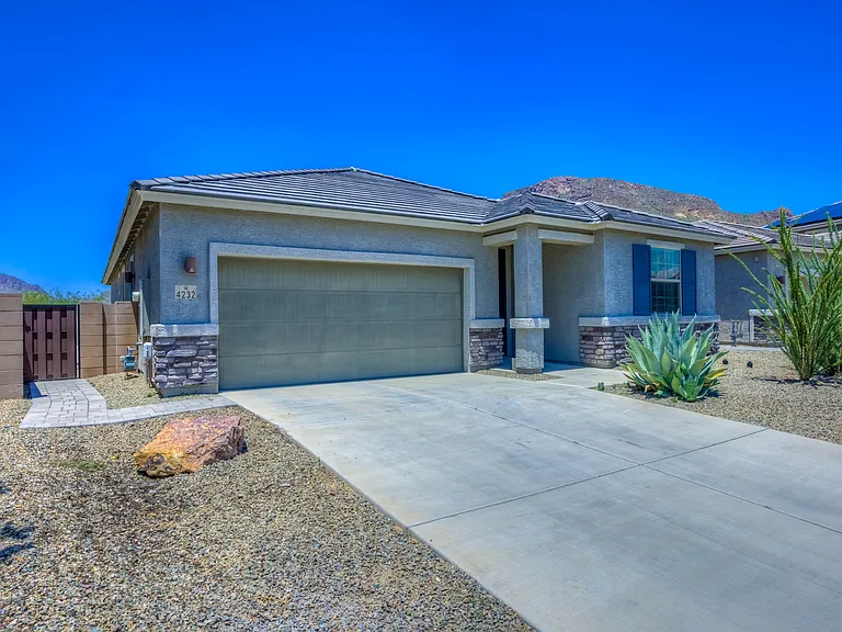 4232 S Macy Cir — Photo 3