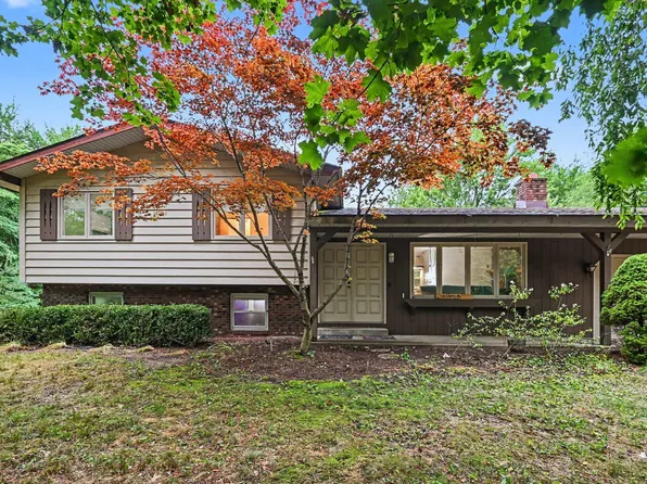12071 168th Ave, Grand Haven, MI 49417