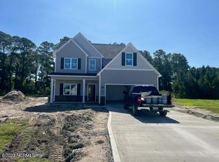 408 Silverstone Ln, Hubert, NC 28539