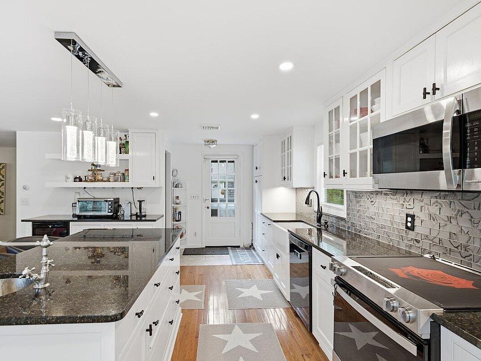 1st image of 105 Hillside Drive