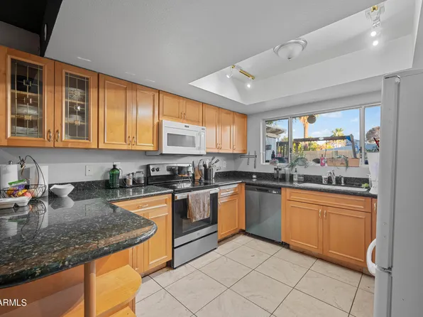 2109 W CLAREMONT Street, Phoenix, AZ 85015