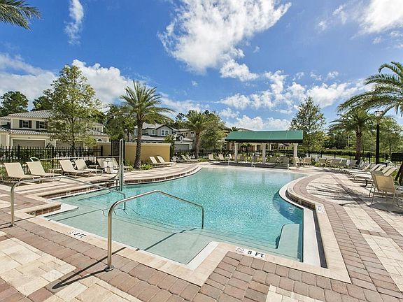 3rd image of 3040 Lucena Ln