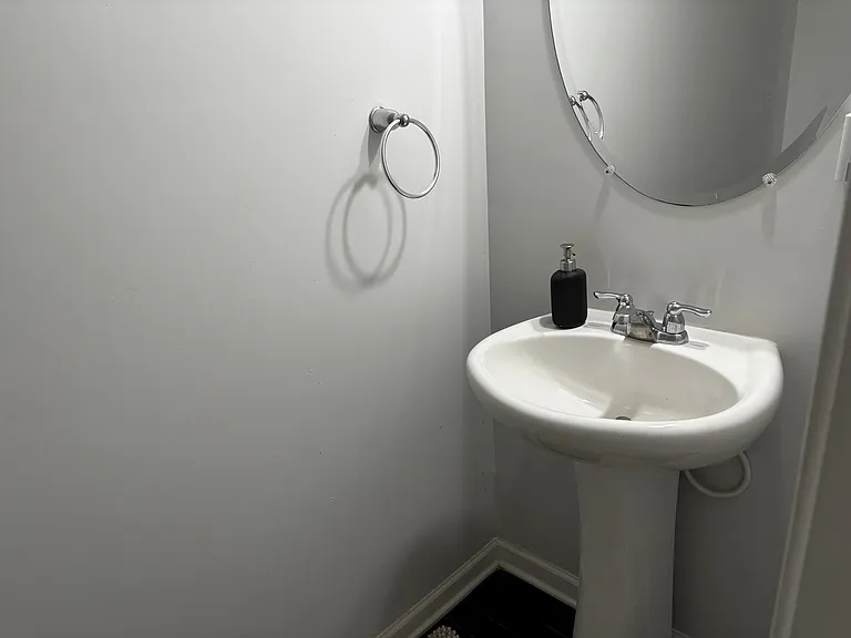 5600 Moresby Ct — Photo 15