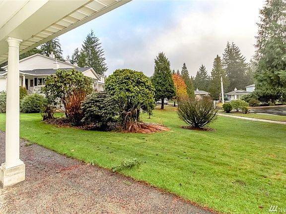 4th image of 32618 1st Pl S Unit 202