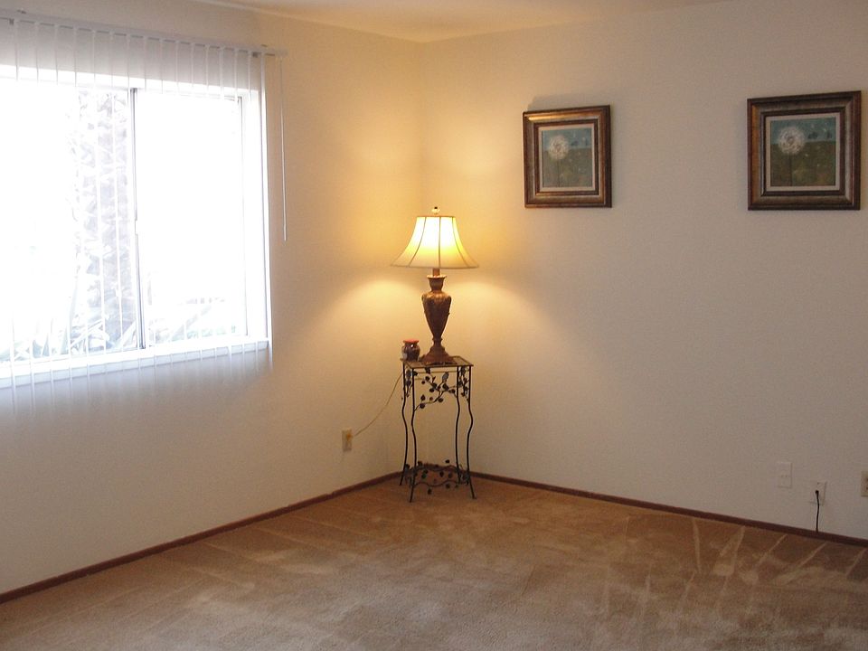 1st image of 3002 Magliocco Dr APT 1