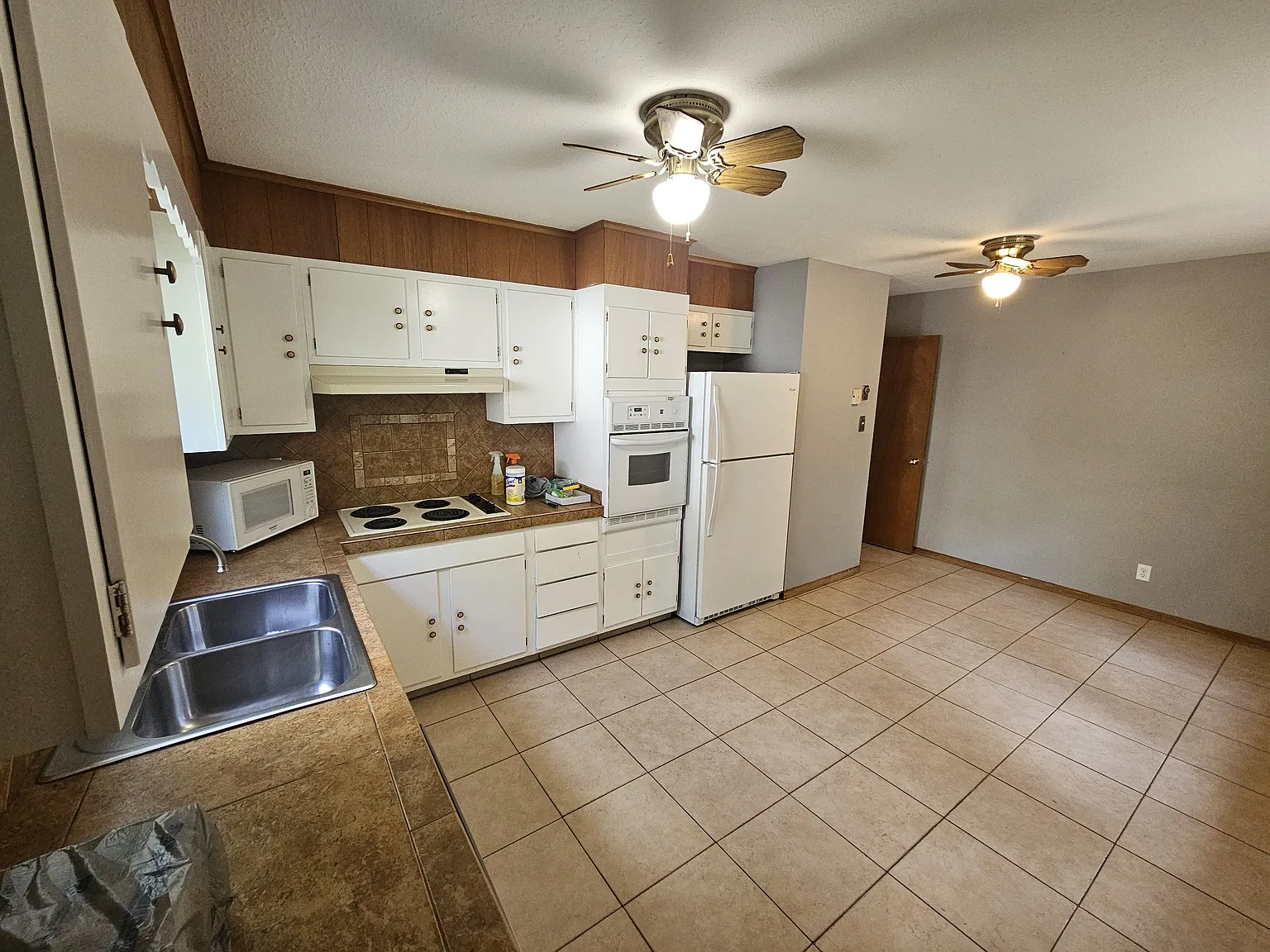 4 bed, 1650 sqft, $2,150 — Photo 3