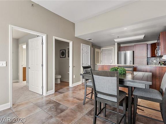 3rd image of 150 N Las Vegas Blvd #1021