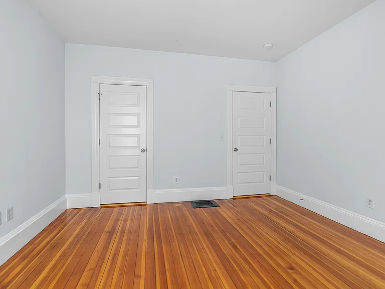 15 Romsey St #1 — Photo 13