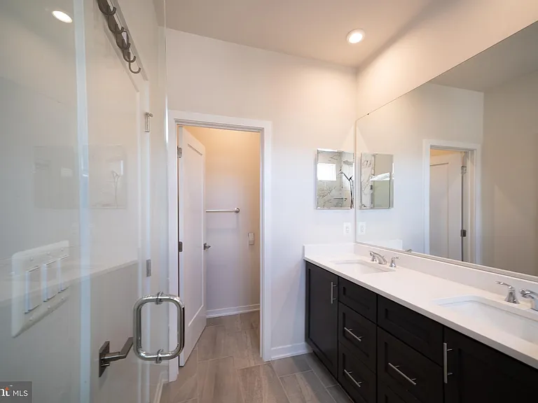 14304 Beckett Glen Cir — Photo 36