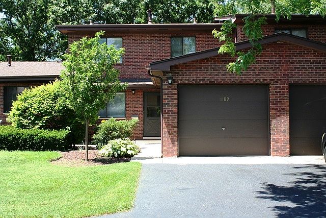 1st image of 1189 Hunters Ln #1189