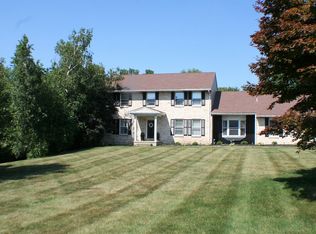 21 Running Hills Dr, Newton, NJ 07860