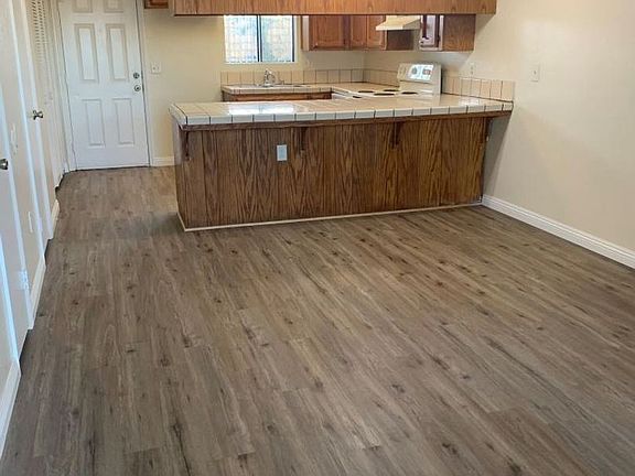 2nd image of 3461 S Chester Ave #139-17