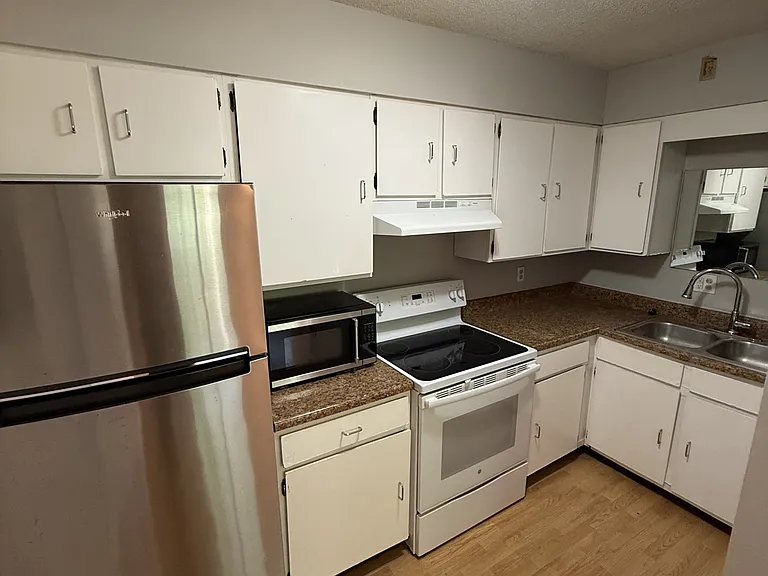 1014-1028 Shagbark Dr #7 — Photo 3