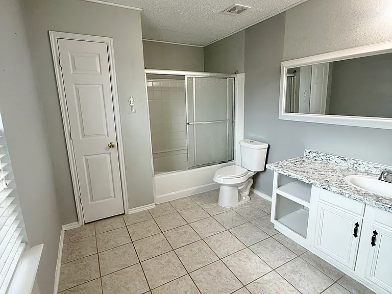 503 Angela Ln — Photo 13