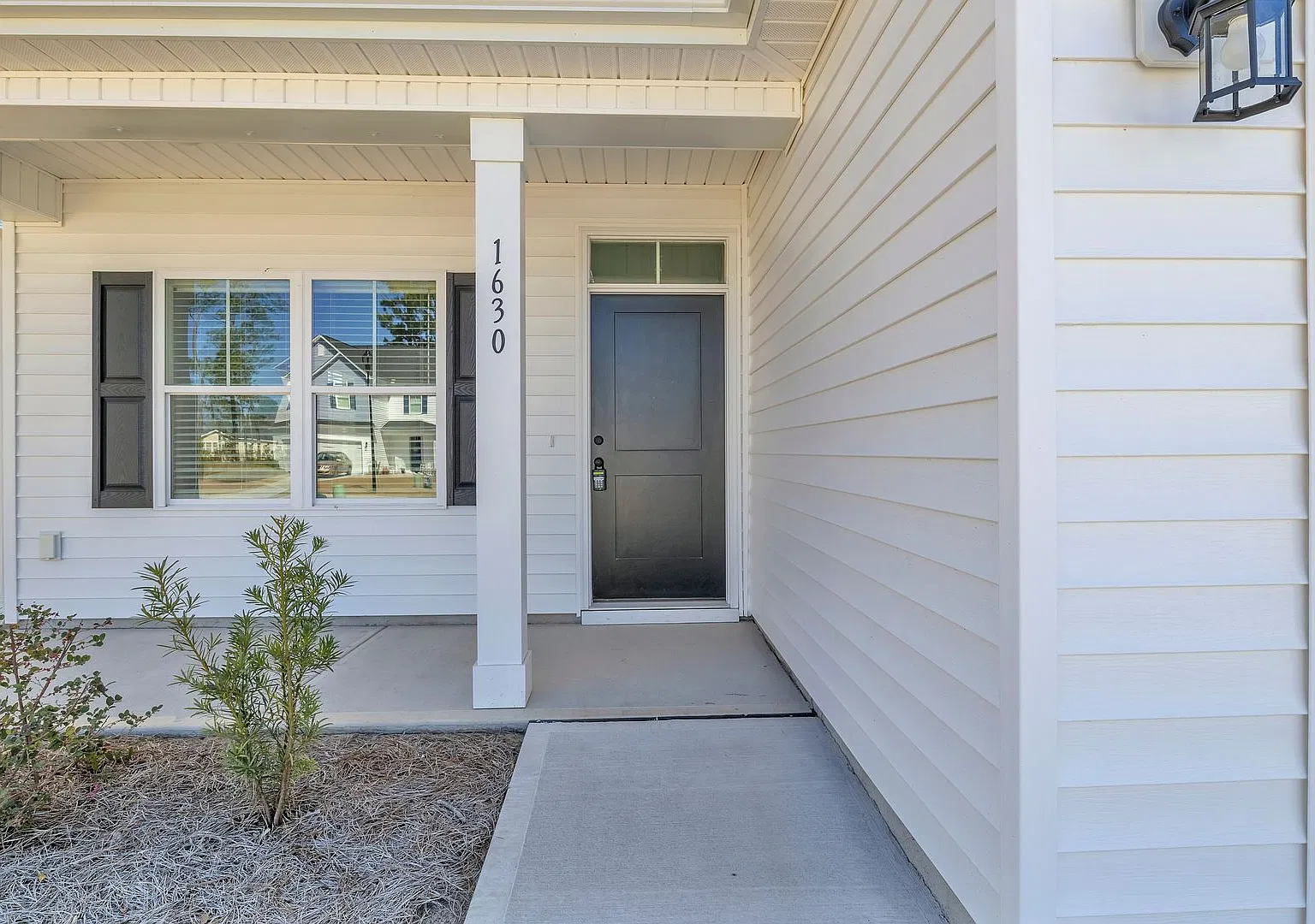 3-Bed, 2-Bath | The Landing at Lewis Creek — Photo 2