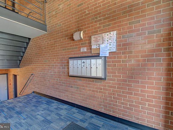 2nd image of 868 College Pkwy #10